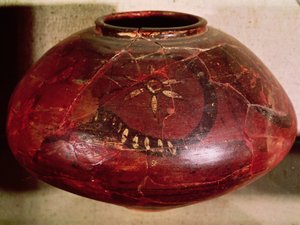Vaso decorato con un serpente e un fiore, da Kot Diji, Valle dell